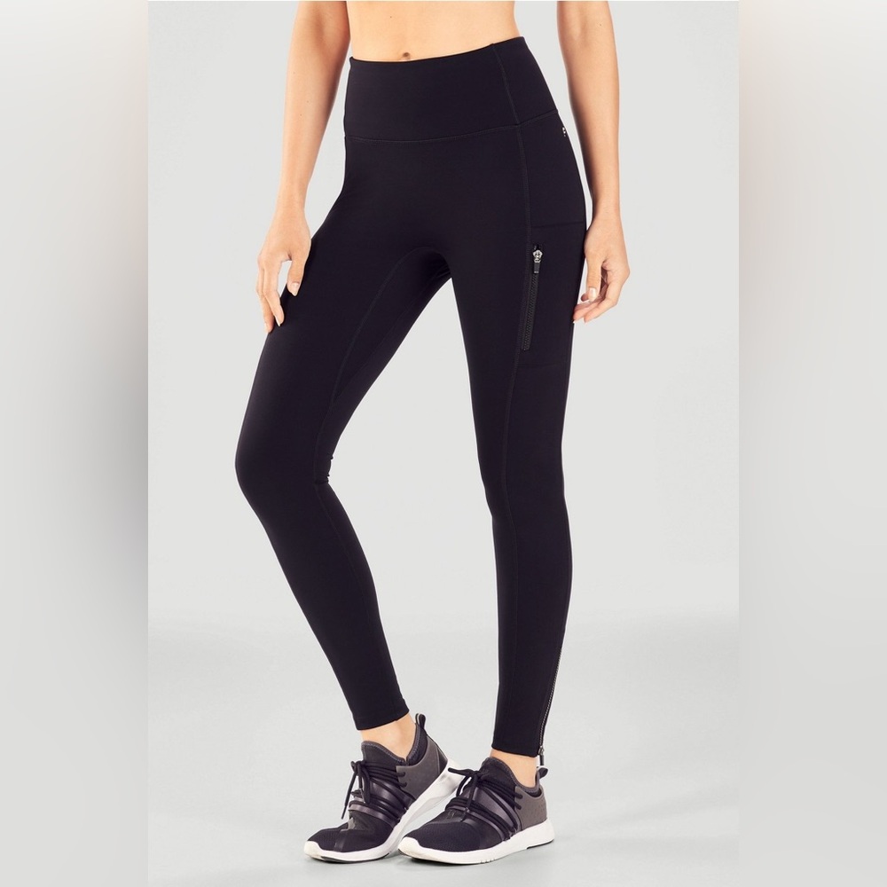 Fabletics Motion365 Trinity High Waist Utility Legging in Black Size XS